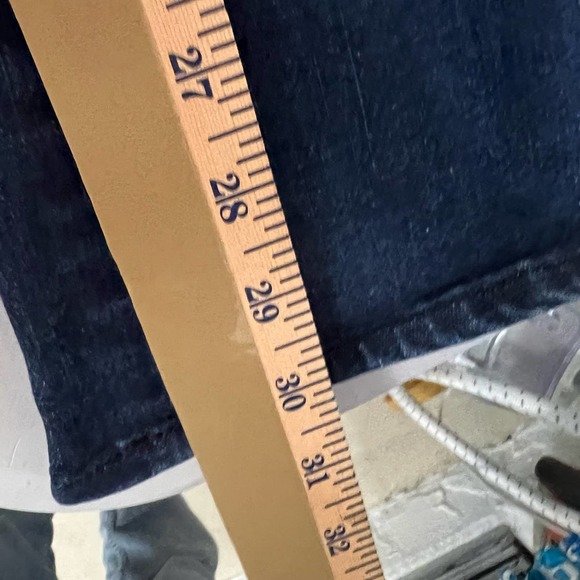 We The Free Gummy Pull-on Flare Leg Jeans In Denim Blue size 28 - Picture 8 of 8